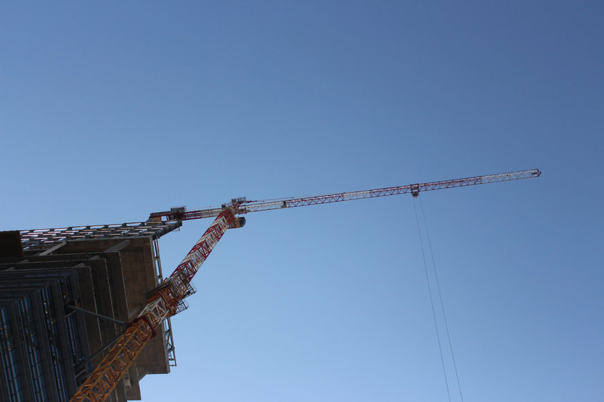 Potain MD 365 and MD 208 construct Italy’s first zero-energy skyscraper, the GIOIA 22 “Shard of Glass”